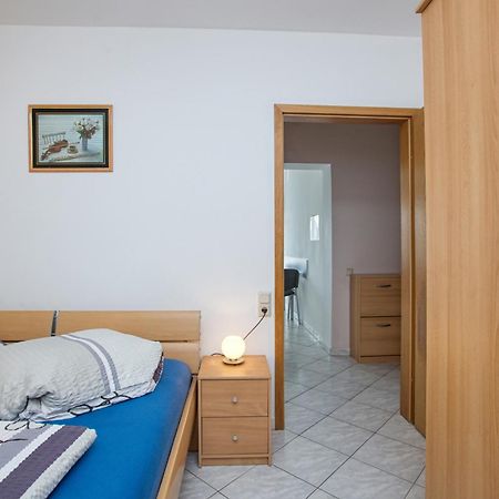 Apartments With A Parking Space Vodice - 6178 Bilik gambar