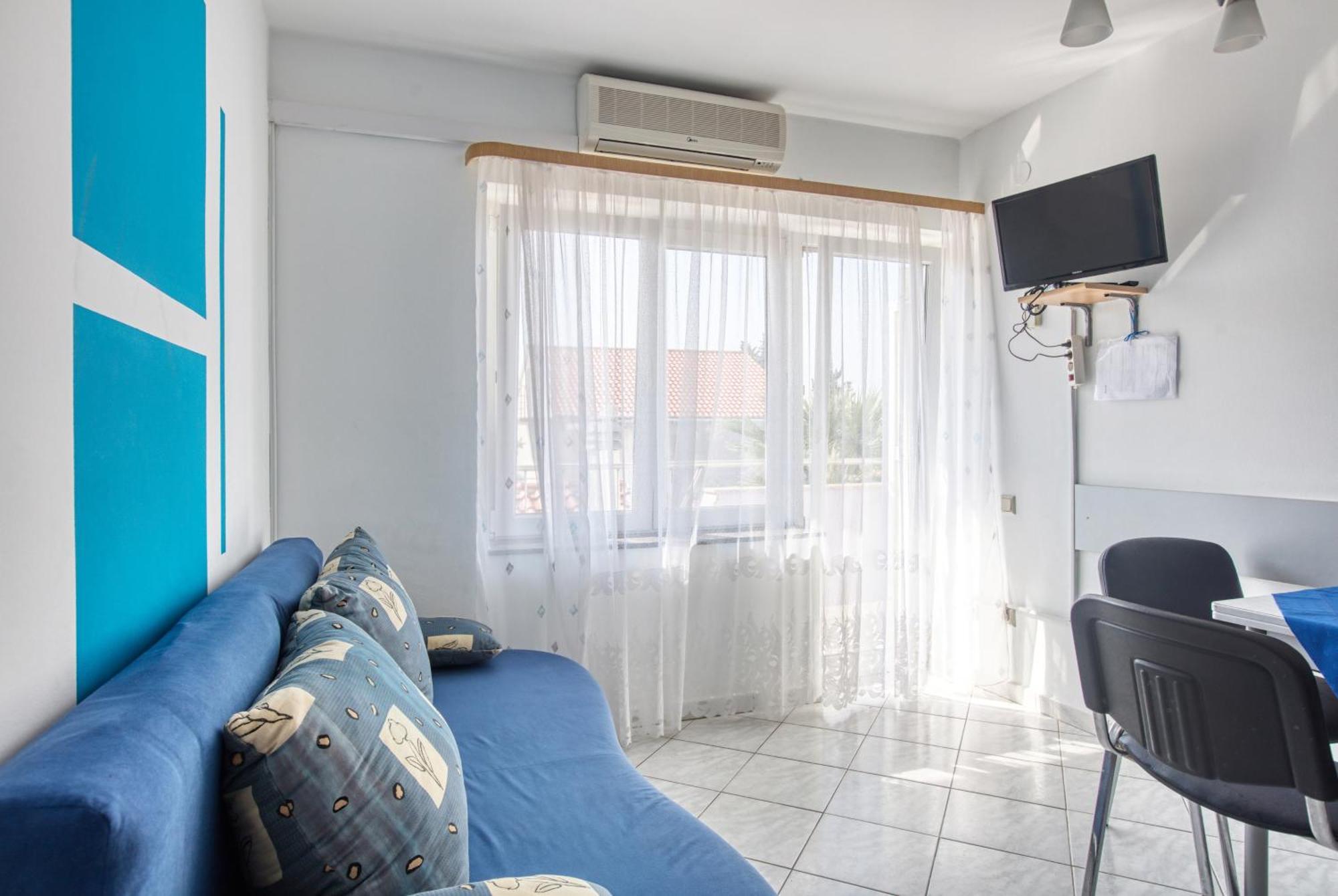Apartments With A Parking Space Vodice - 6178 Bilik gambar