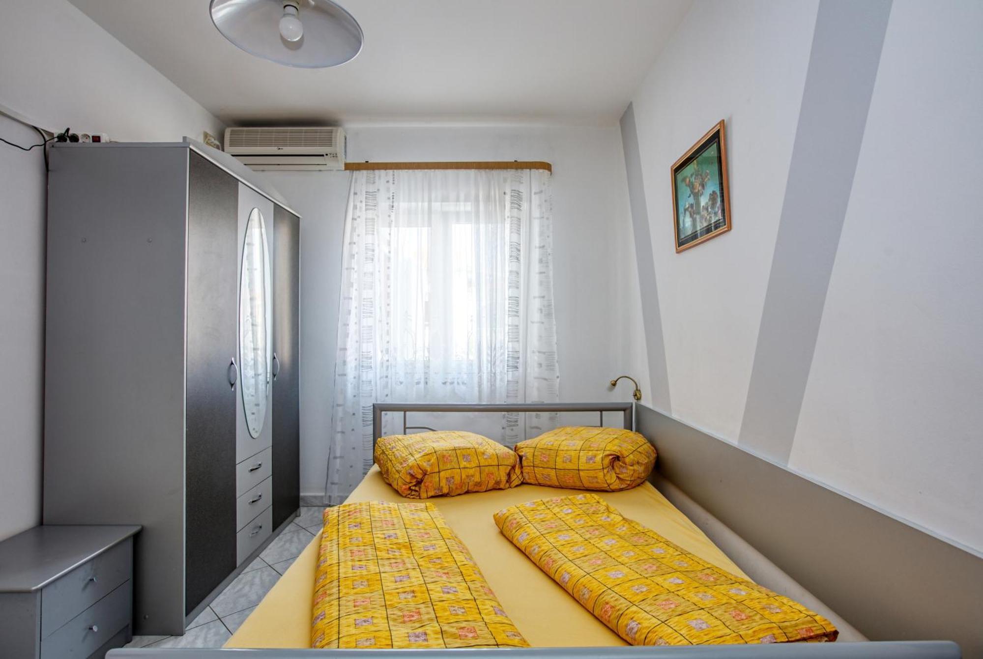 Apartments With A Parking Space Vodice - 6178 Bilik gambar