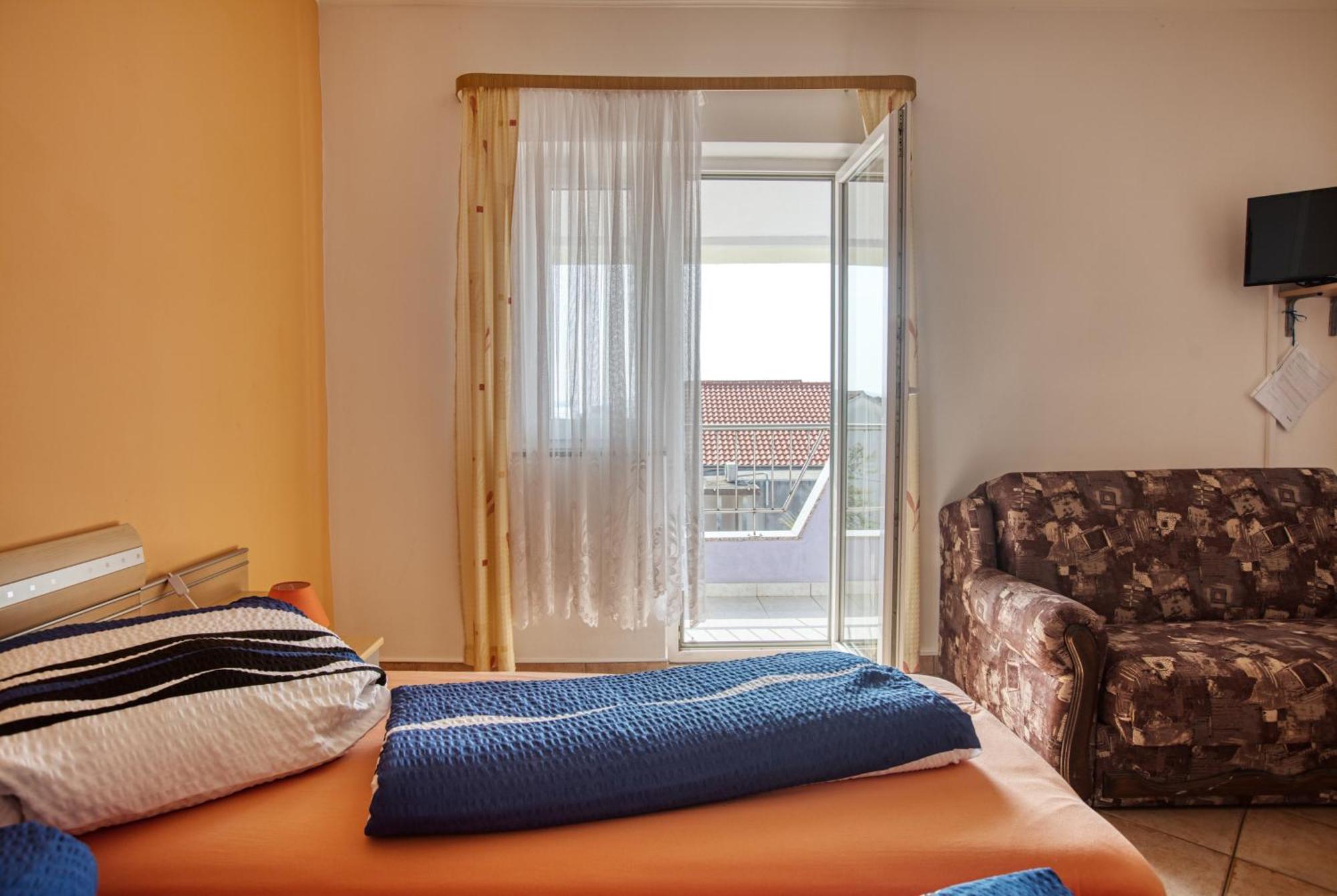 Apartments With A Parking Space Vodice - 6178 Bilik gambar