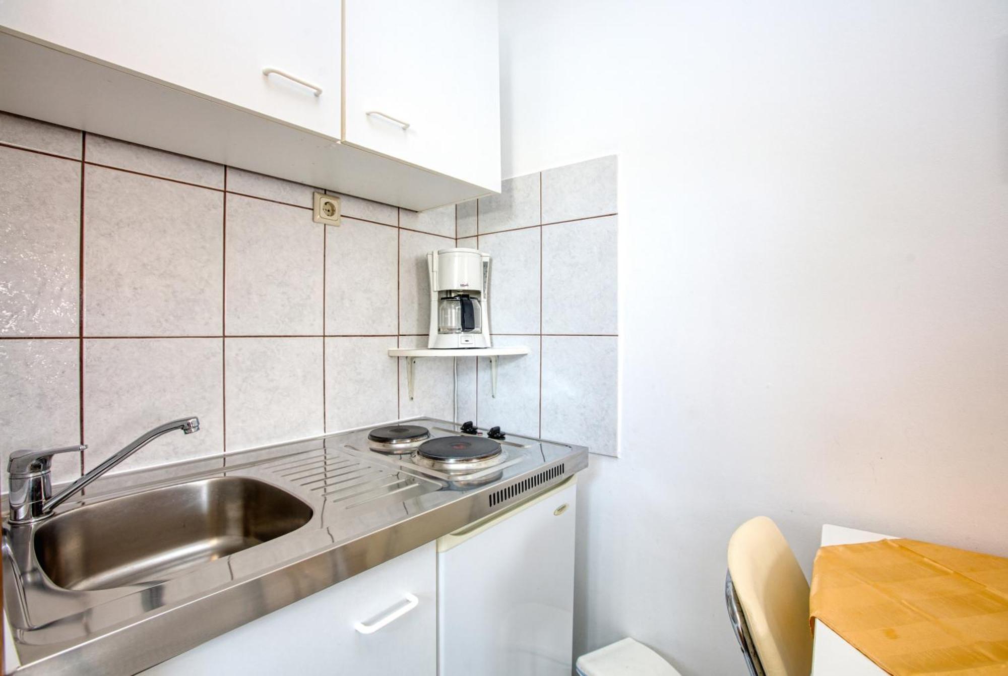 Apartments With A Parking Space Vodice - 6178 Bilik gambar