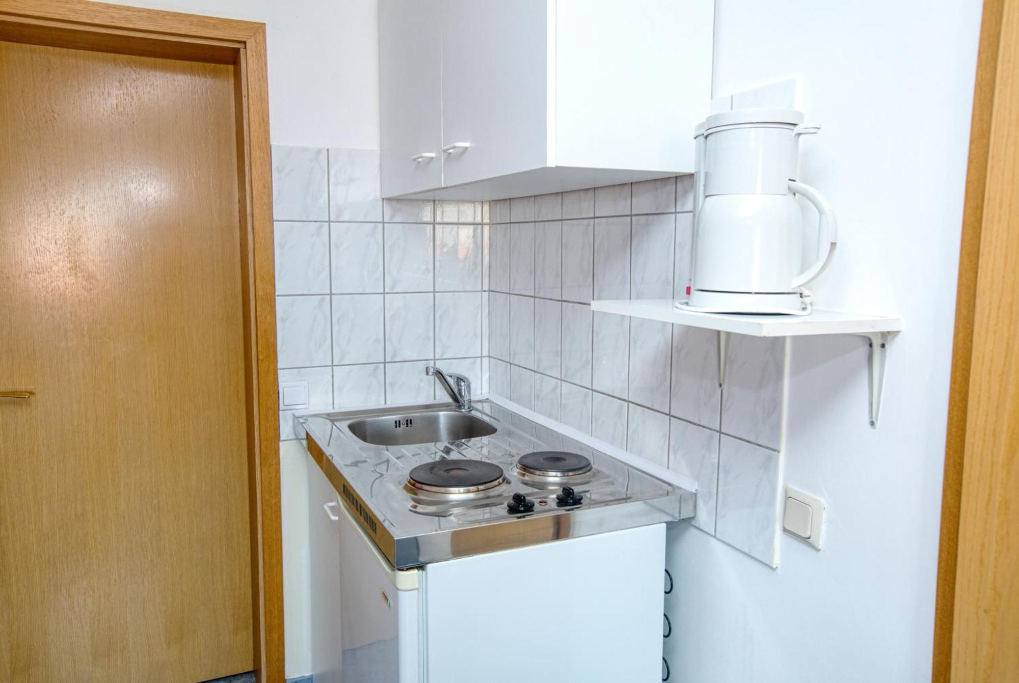 Apartments With A Parking Space Vodice - 6178 Bilik gambar