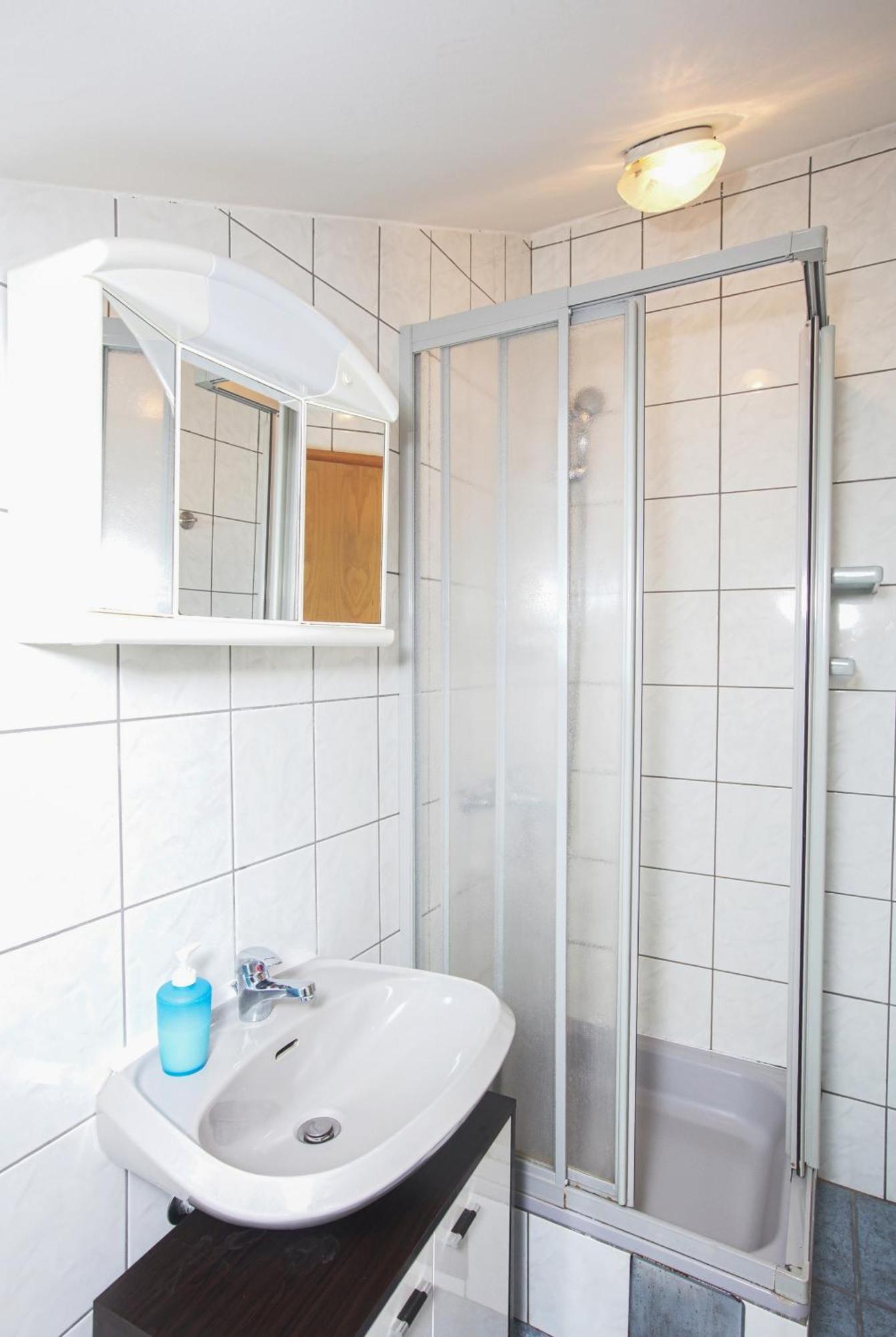 Apartments With A Parking Space Vodice - 6178 Bilik gambar