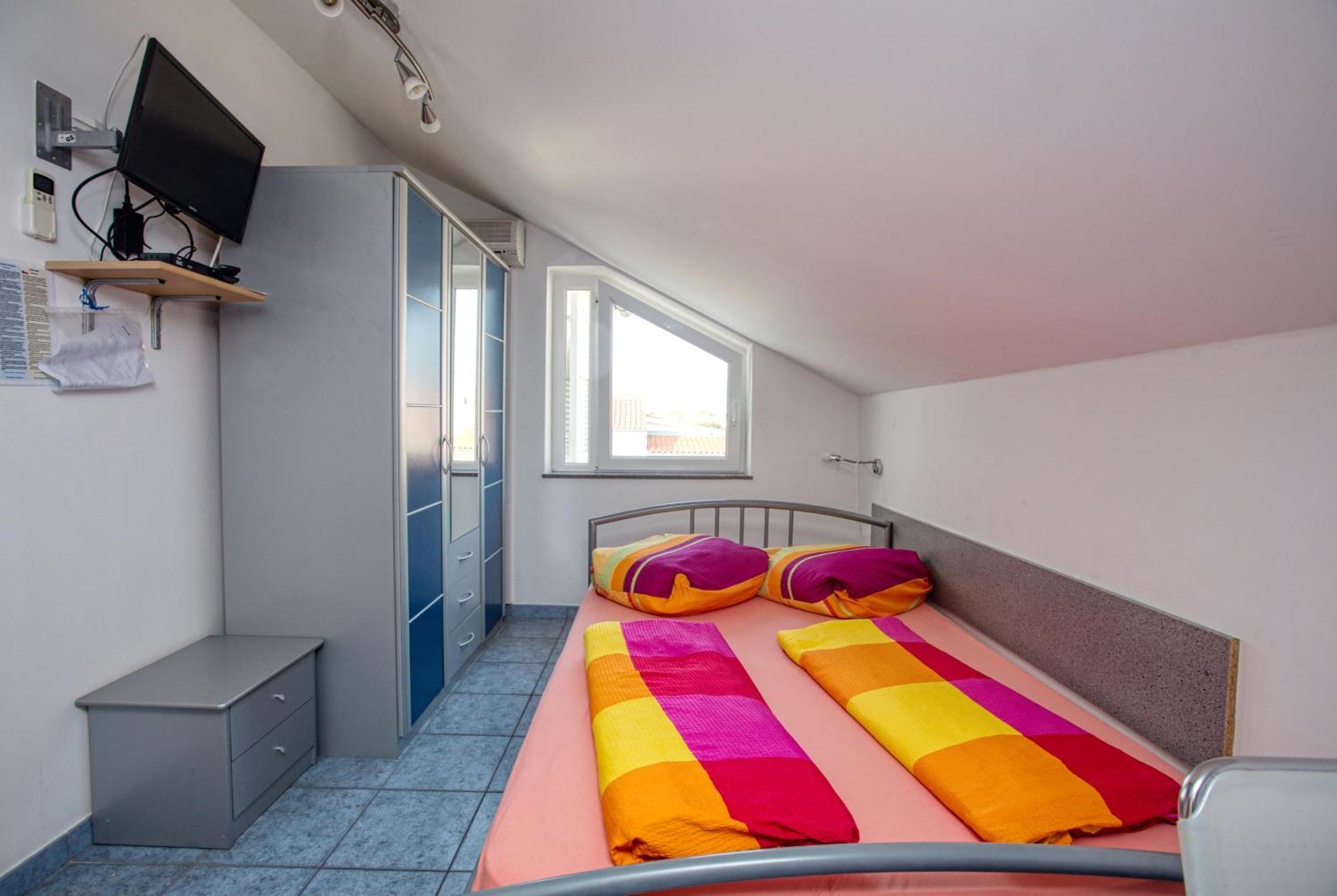 Apartments With A Parking Space Vodice - 6178 Bilik gambar